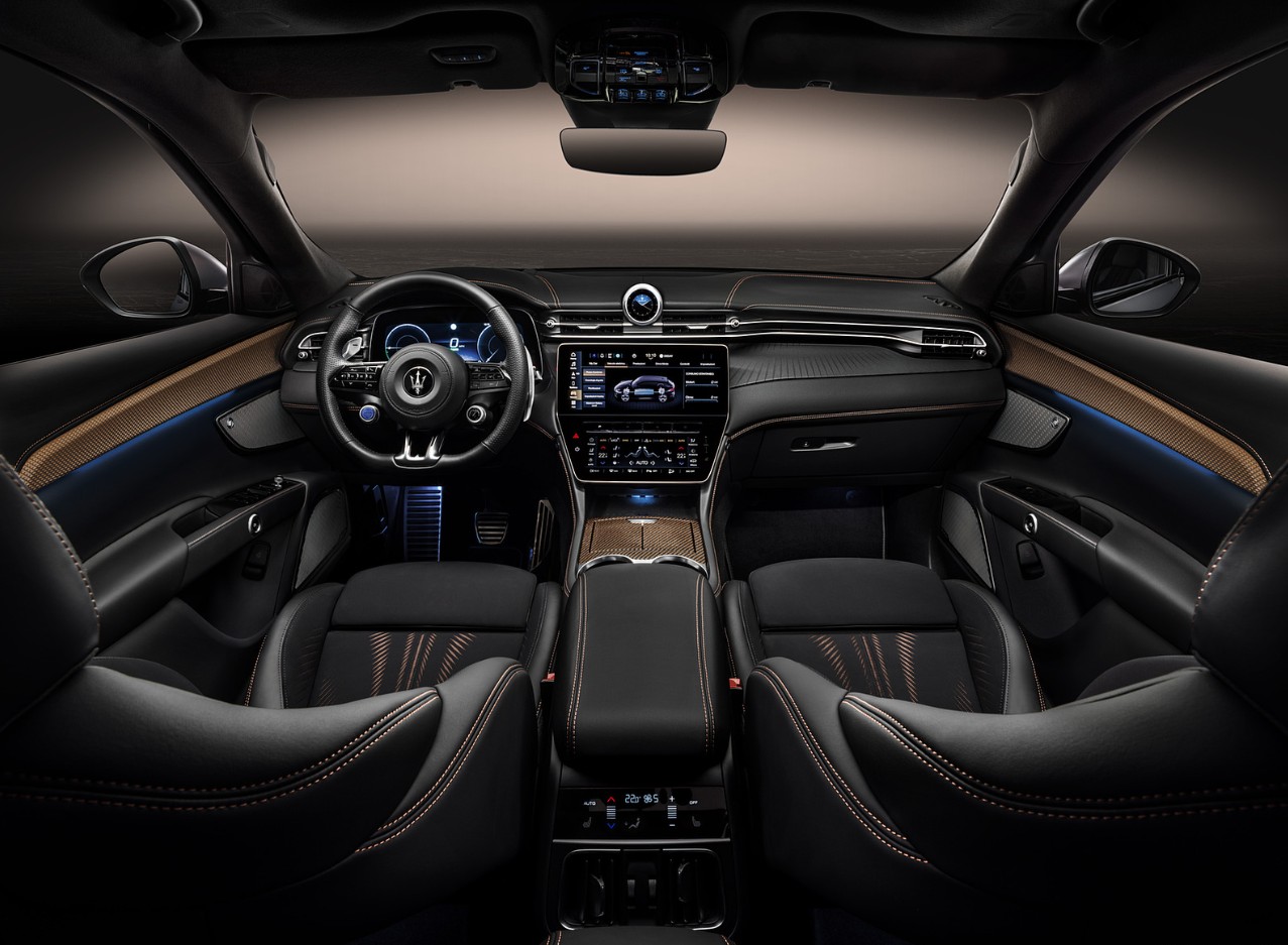 2027 Maserati Grecale Folgore Interior
