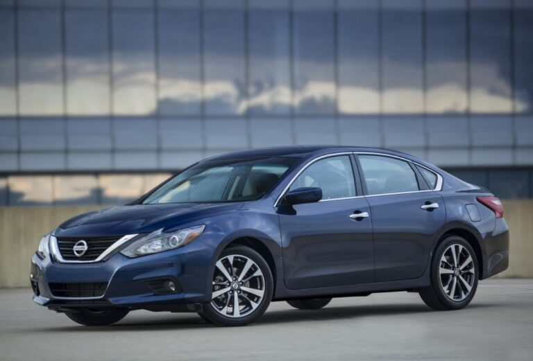 2027 Nissan Altima SR Specs