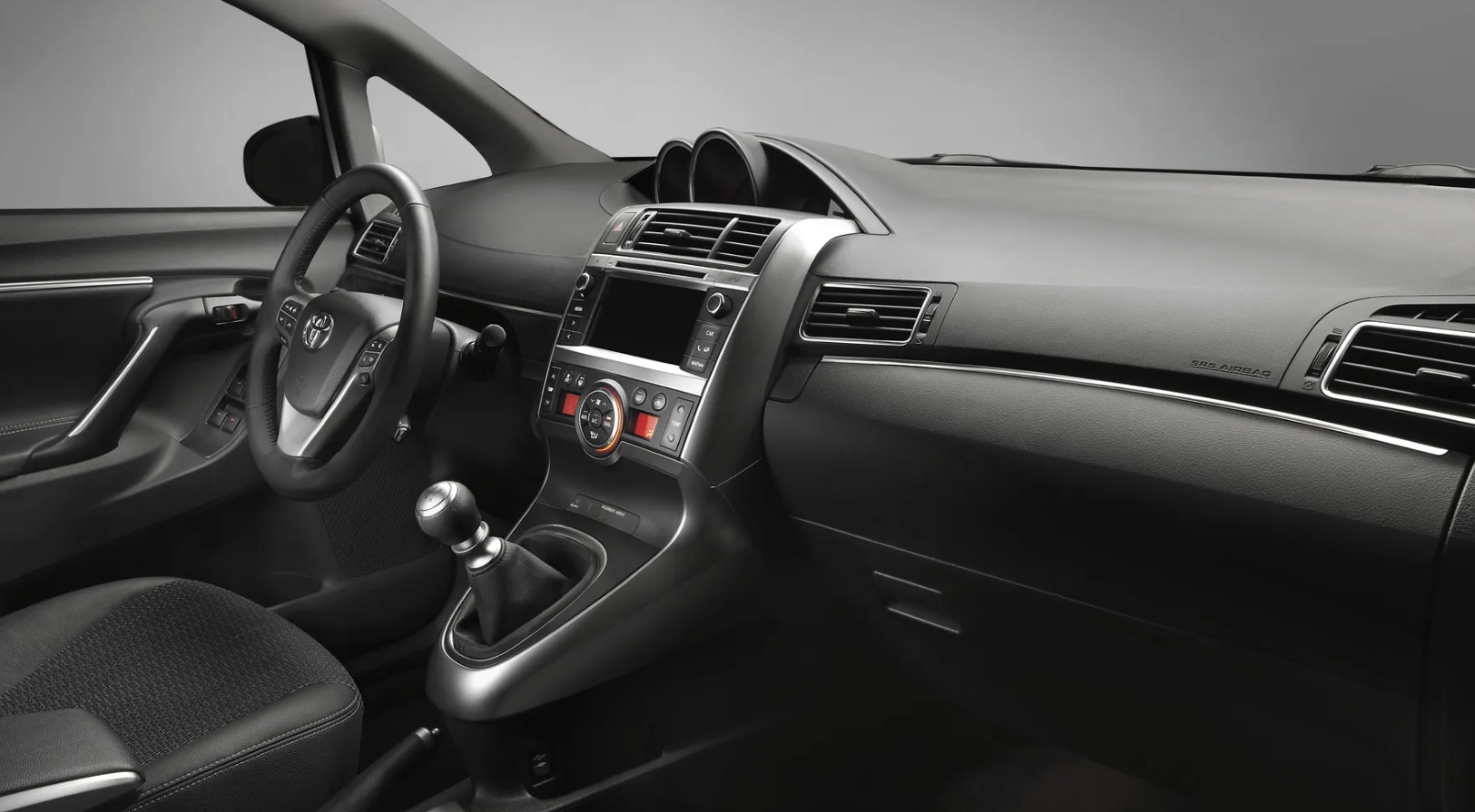 2027 Toyota Verso Interior