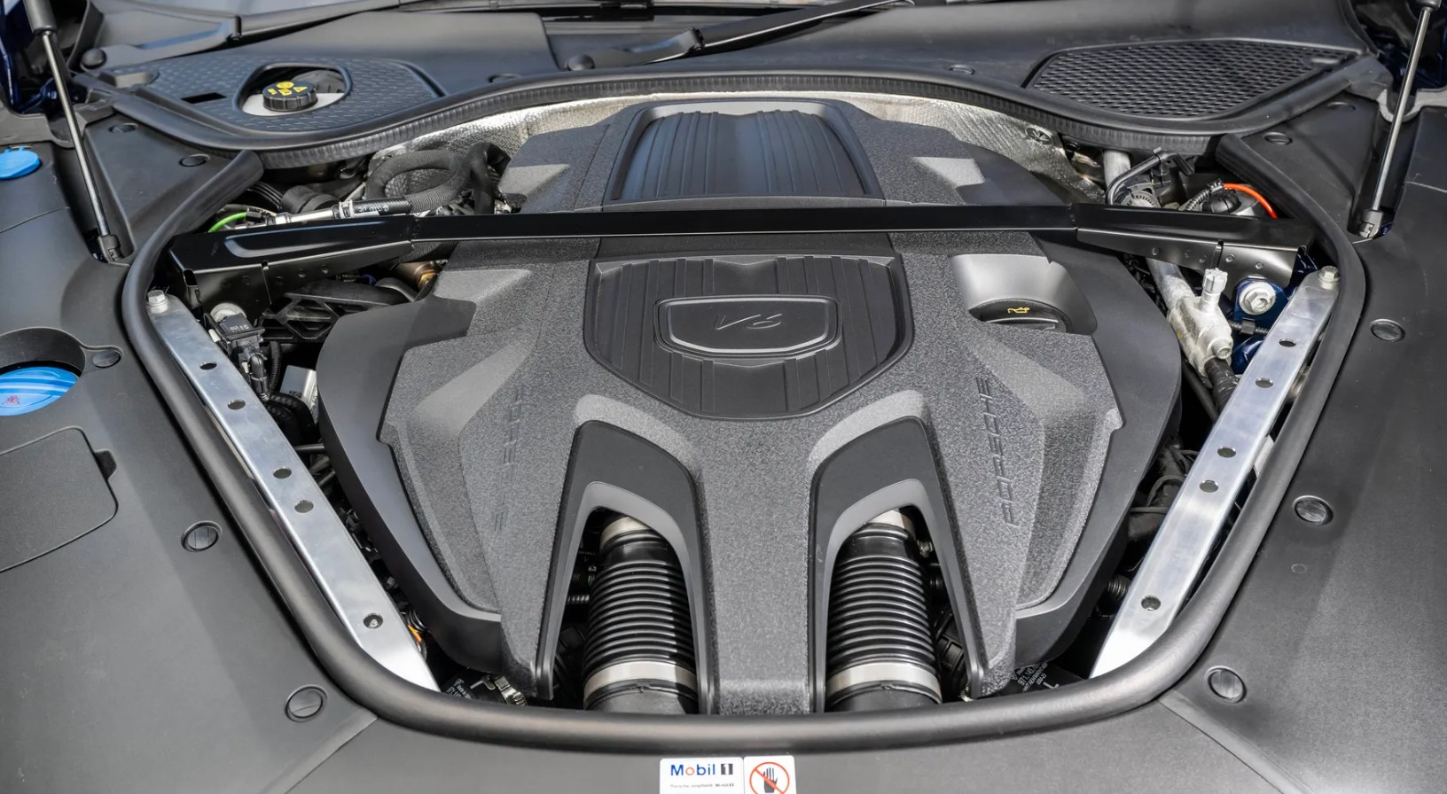 2027 Porsche Panamera Engine